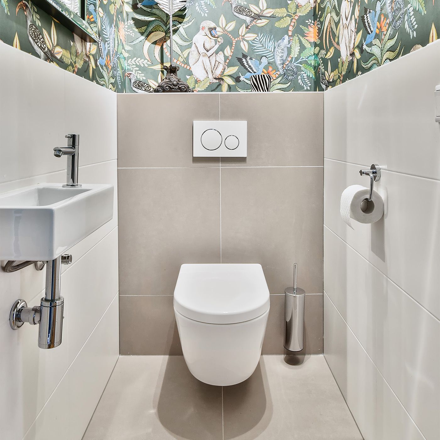 how does a tankless toilet work