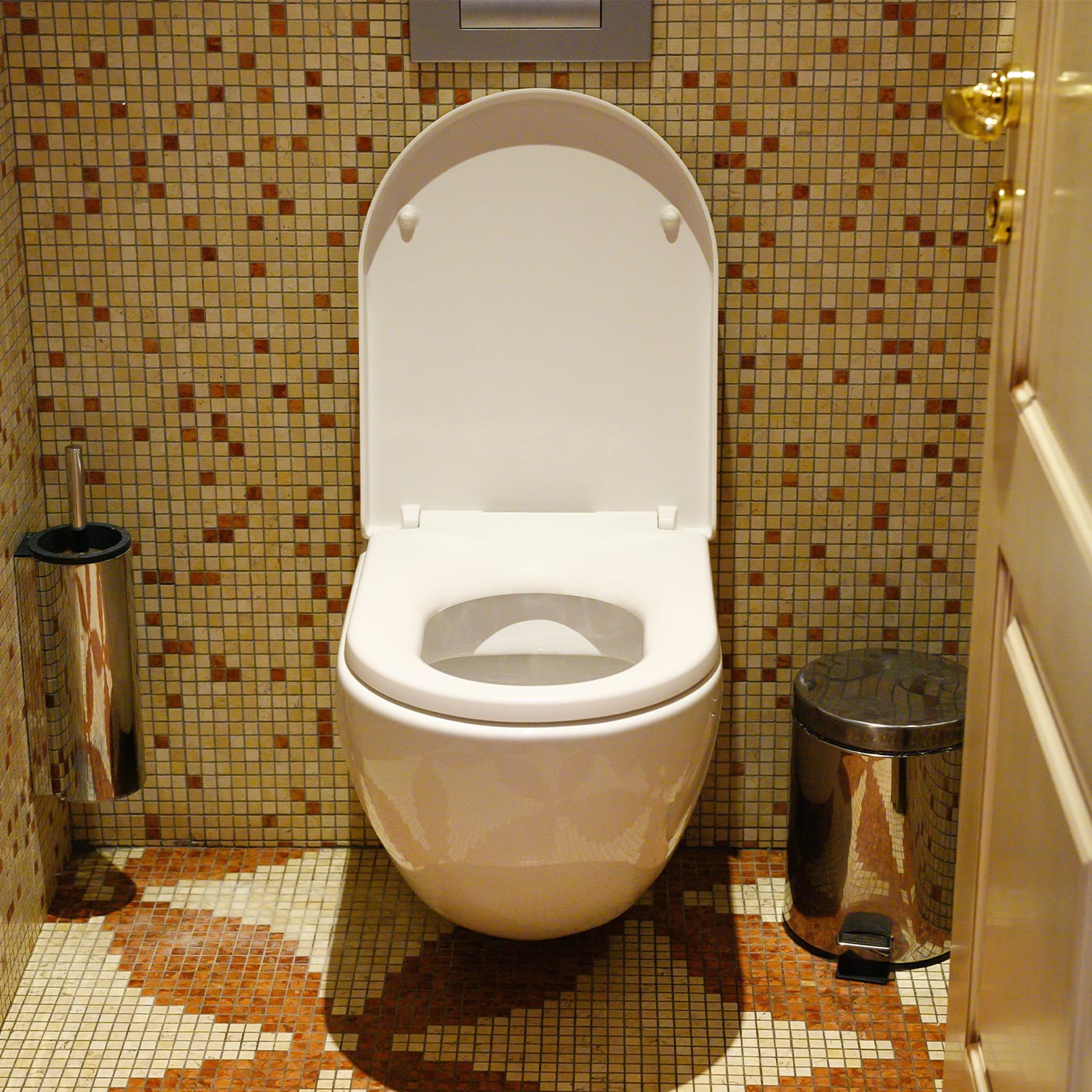 best toilets for small bathrooms
