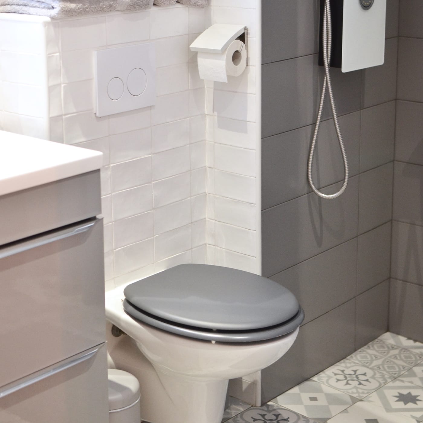 how to flush toilet without handle