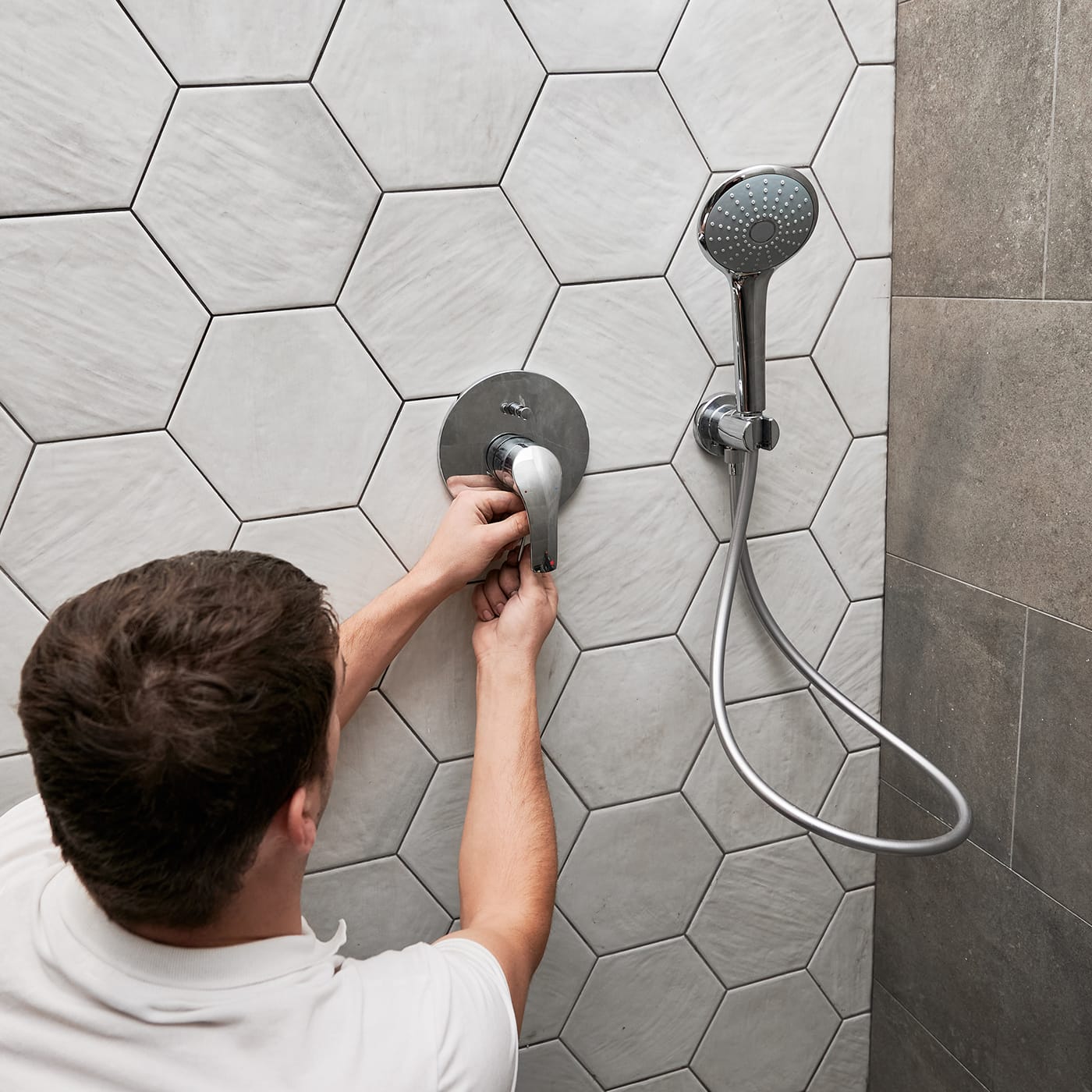 how to remove shower handle